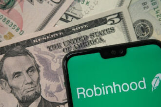 Predictions for HOOD, DTCC Doubles Down on ETH and Bakkt Is Back—Again