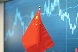 China counterattacks with more tariffs to the US