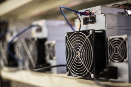 Hut 8 Doubles Bitcoin-Backed Loan With Coinbase to $130M, Locks in Lower Rate