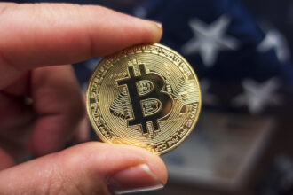 Bitcoin LTH Profitability Outpaces STHs: Is A New Bullish Phase About To Commence?